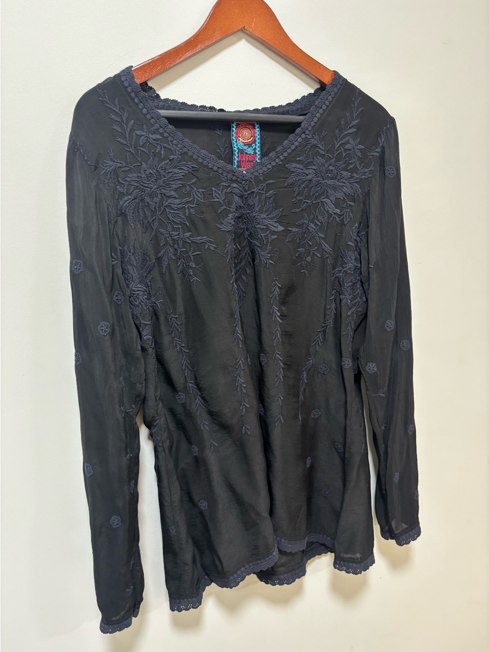 Johnny Was Embroidered Tunic Top Black Floral S - Picture 6 of 8